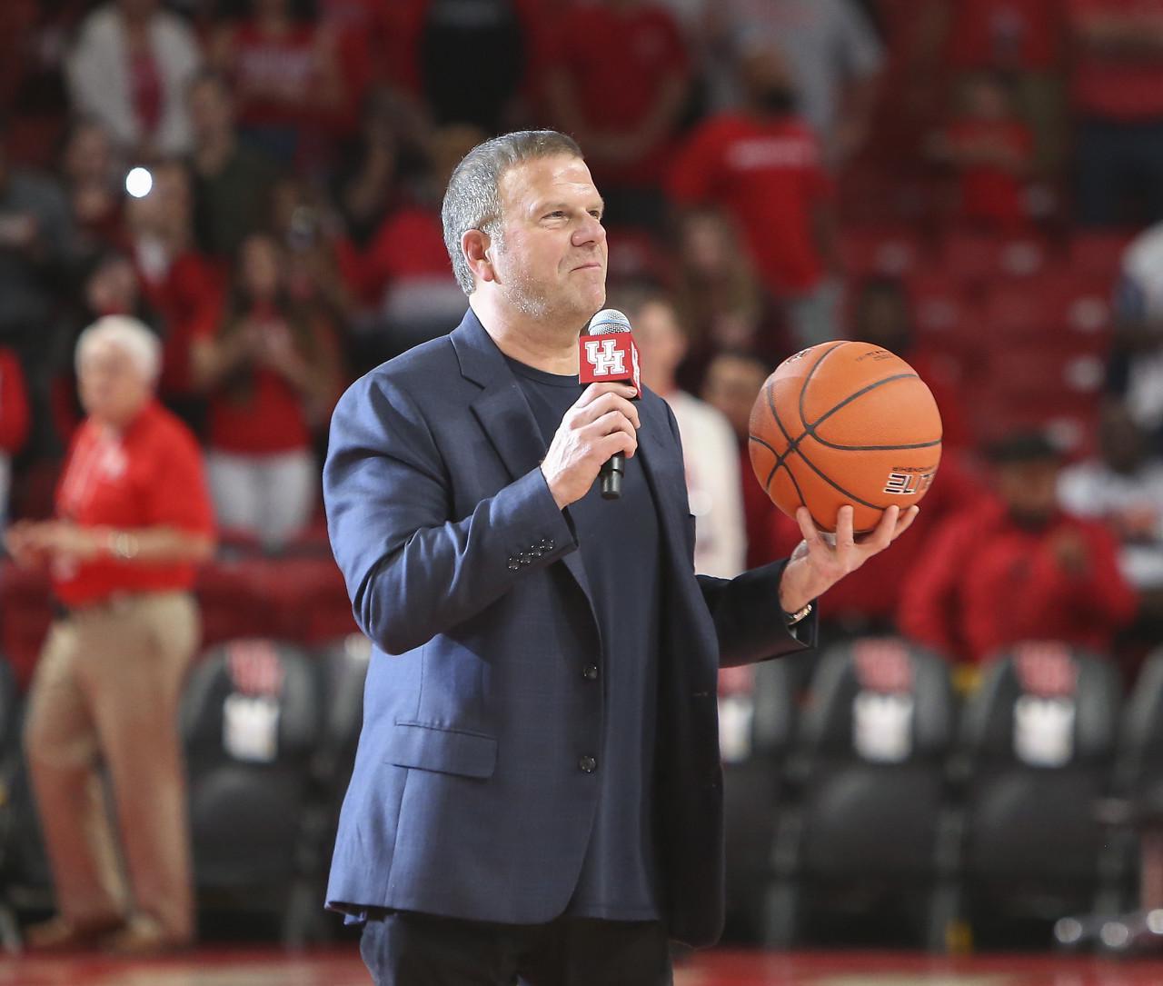 开云在线开户平台-火箭老板：17年22亿收购火箭吓死我了 现在火箭值50亿我睡得贼香