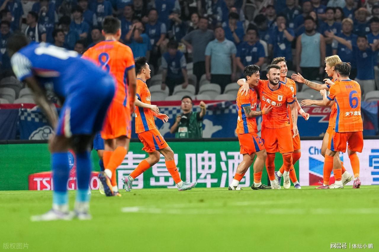 Kaiyun 平台-瓦科戴帽撕碎裁判剧本！泰山3比3申花终结4连败，麦麦提江尽力了