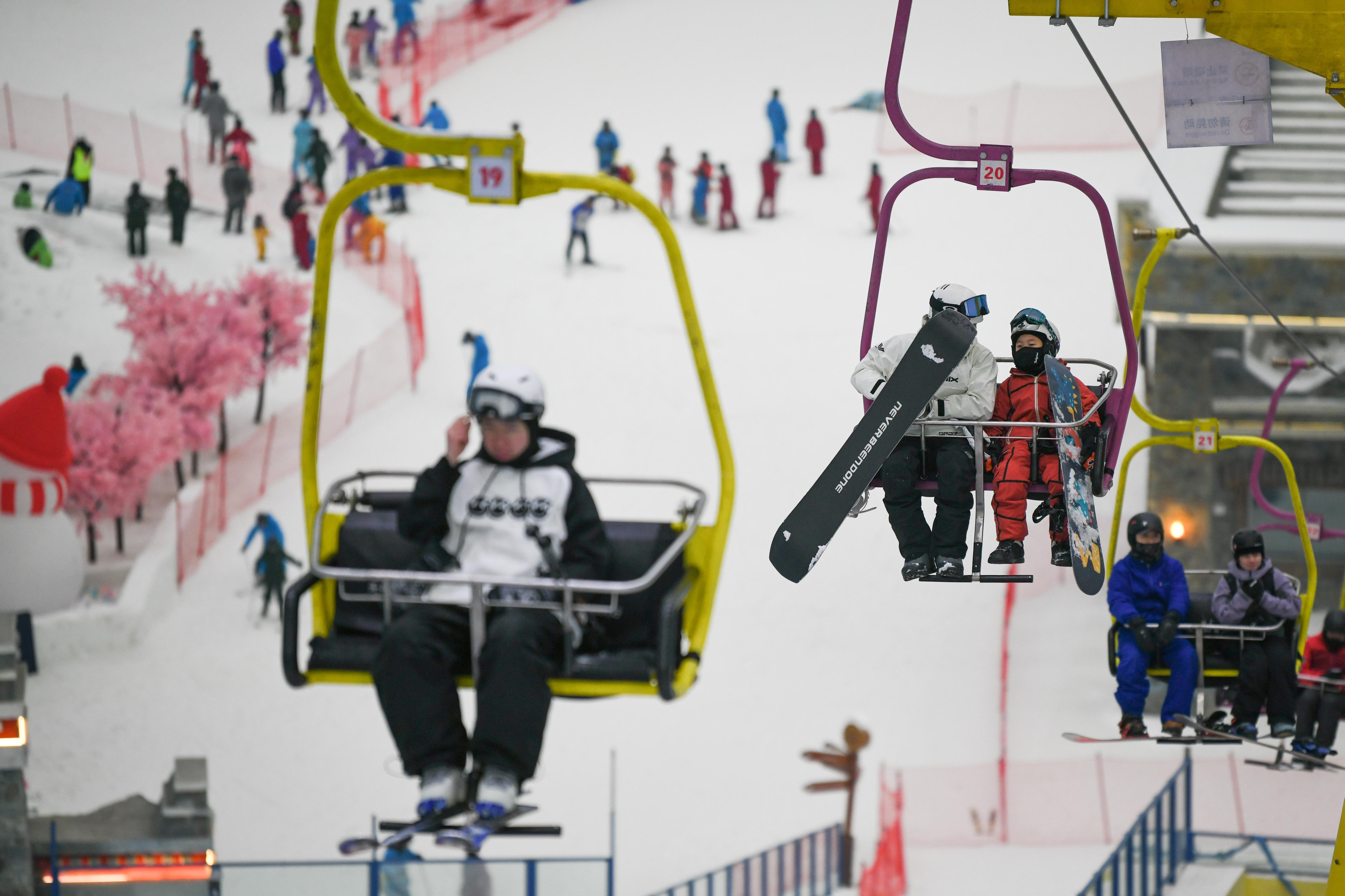 美媒：中国室内滑雪场“全面爆发”