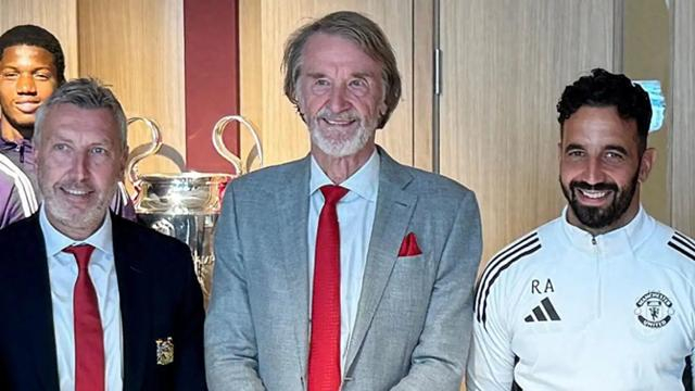 “将相争”，曼联混乱根源|威尔|阿莫林|考克斯|滕哈赫|足球总监_新浪体育_新浪新闻