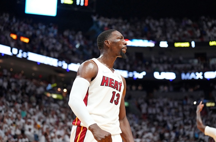 开云在哪里开户-韦德：阿德巴约的43罚大部分都是实打实的 对面防不住他只能犯规