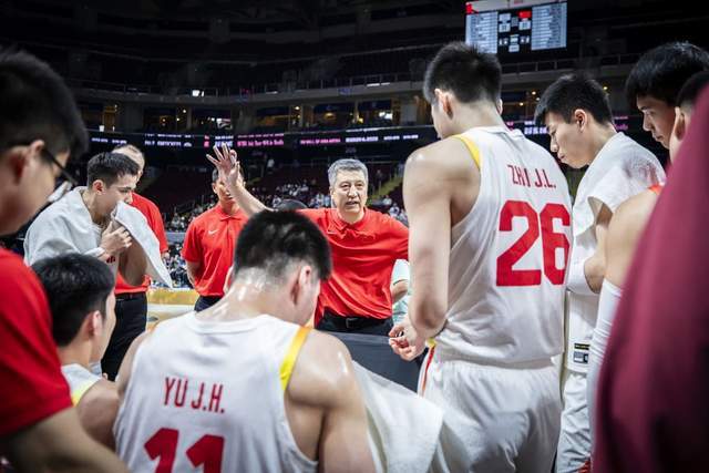 开云体育登录入口-最新排名！日本领跑，韩国第2，中国男篮2胜2负第3，再赢1场出线