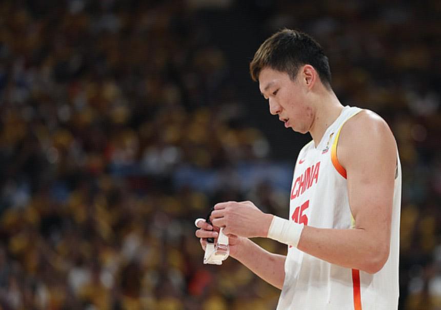 开云在线开户平台-在解说席见证逆转，周琦：只要能赢，我在哪儿都行